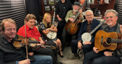 Alison Brown & Steve Martin “5 Days Out, 2 Days Back” Reaches #1 On Bluegrass Today Chart